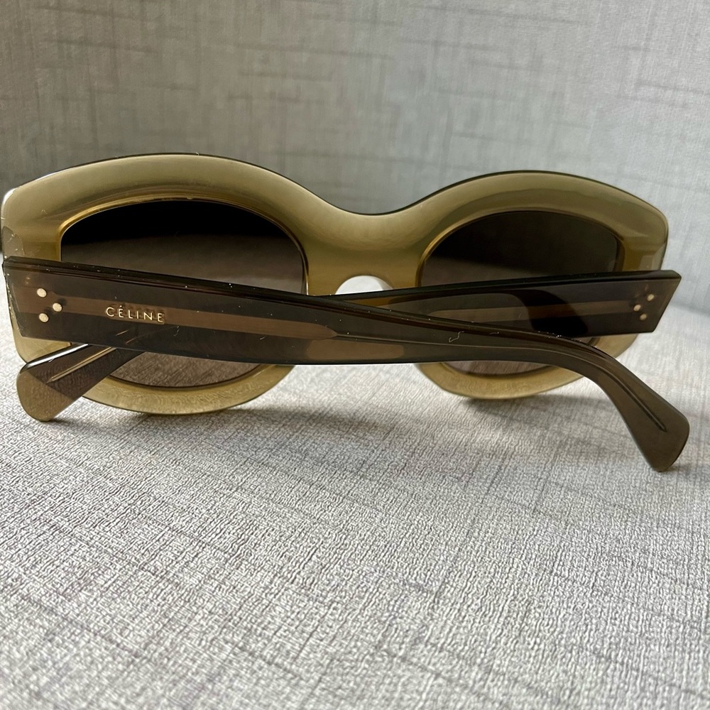 Celine sunglass. New, never worn. - Picture 5 of 5